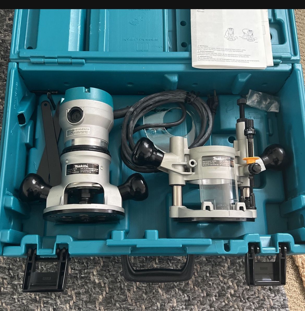 Makita RF1101KIT2 21/4 HP Variable Speed Plunge Router Kit