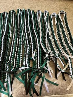 WOODSIDE & KENNEDY GRAD LEIS-READY