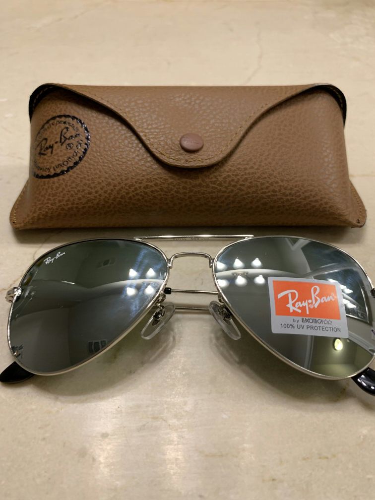 Authentic New RayBan Aviator Sunglasses