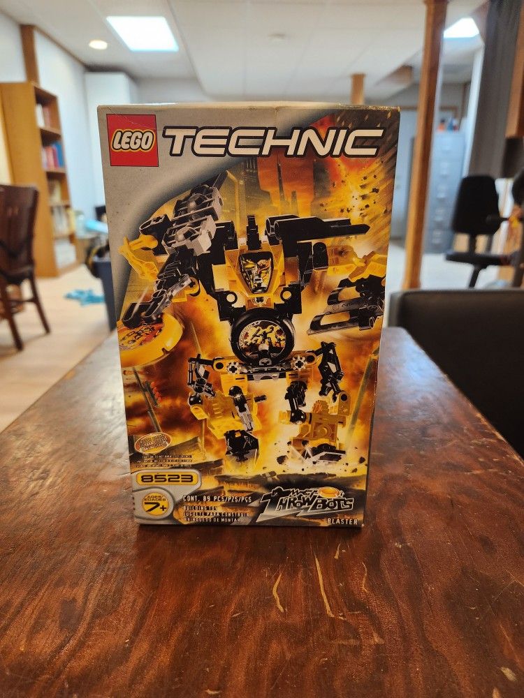 LEGO TECHNIC Blaster Set 8523