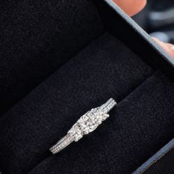 Kay Jewelers 3 Stone Diamond Ring 