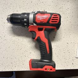 M18 18V Lithium-Ion Cordless Hammer Drill Driver
