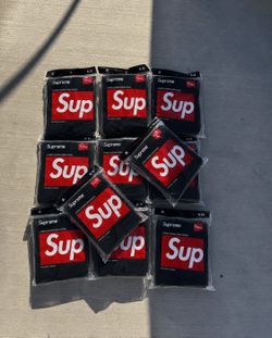 Supreme socks x hanes size 6-12