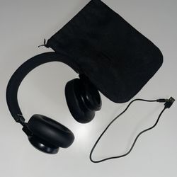 JBL wireless over ear noise cancelling headphones 