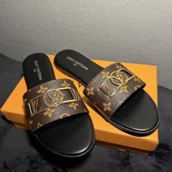 Lv sandals 