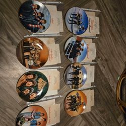 8 Beatle Collector Plates