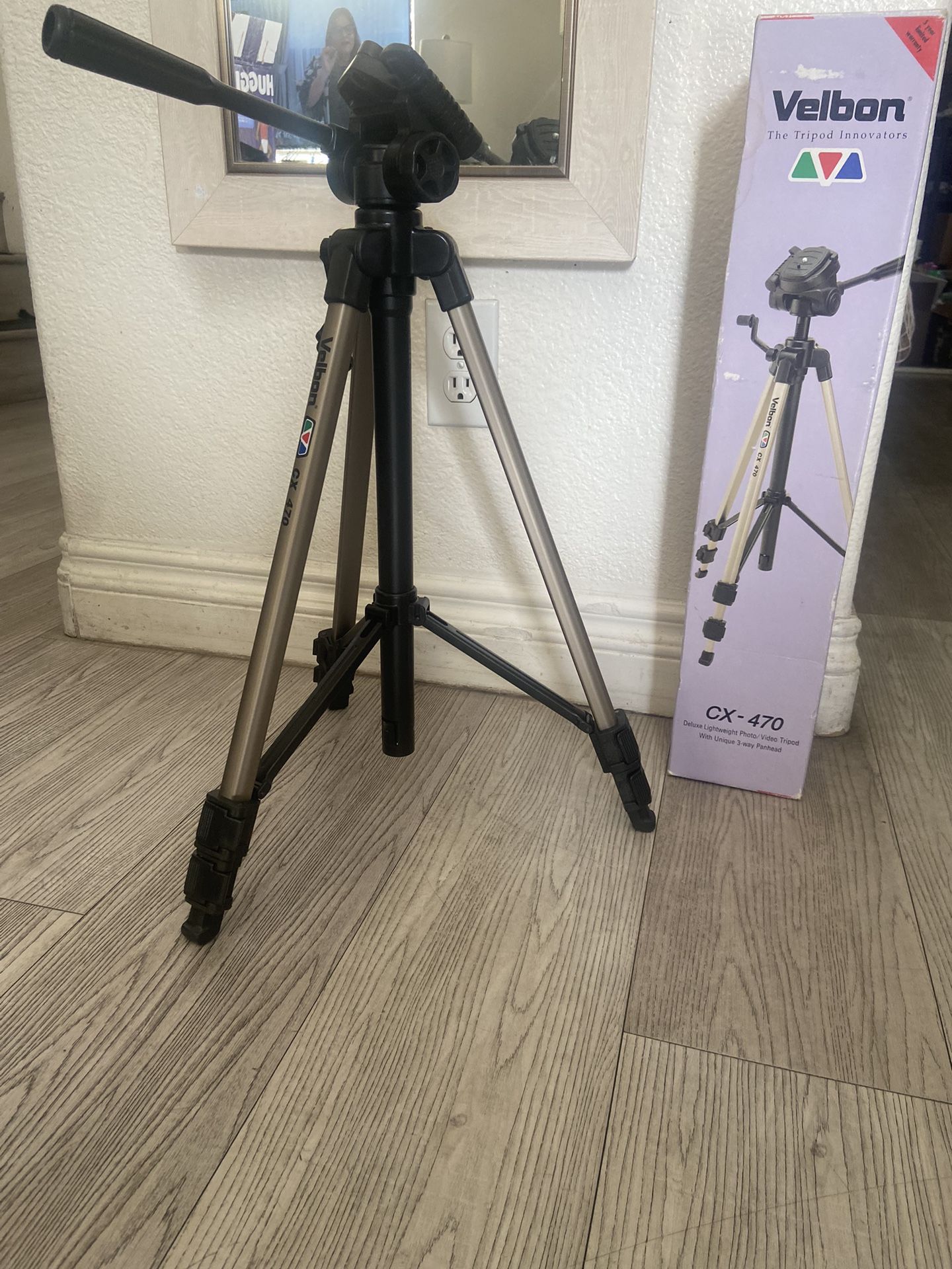 Velbon CX-200 Black Silver Aluminum Camera Tripod, 6.6 lbs Max Weight, Pan Heads