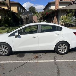 2013 KIA RIO $2850
