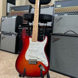 Fender Stratocaster guitar With Locking Tuners