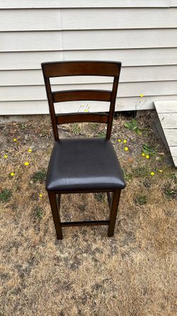 Wooden leather top chair