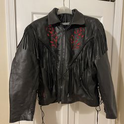 Ladies Leather Jacket (Nice Condition!!)
