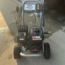 Simpson 3400 PSI Pressure Washer 