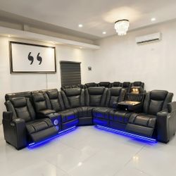 Zachary Black 3 Piece Power Sectional