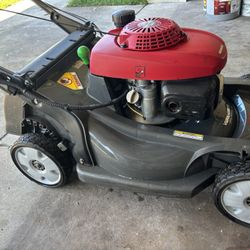 22" Honda Self Propelled Lawn Mower 