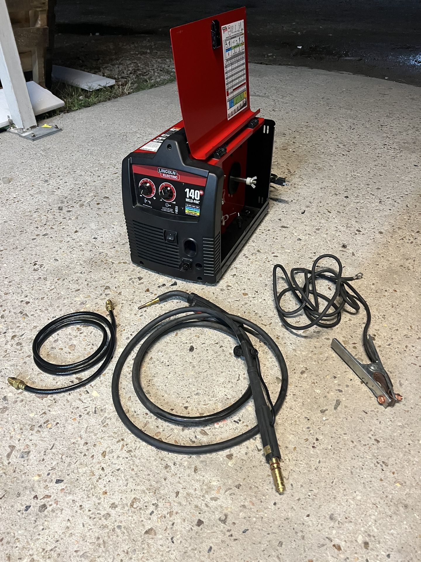 Lincoln Electric 140hd Welder