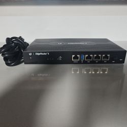 Ubiquiti ER-4 EdgeRouter 4 Port Gigabit Router with 1 x SFP Port