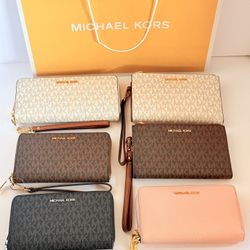 Michael Kors Wallet. Valentine’s Day Gift 🎁