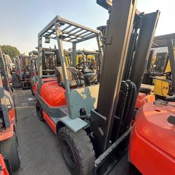 Forklift Toyota M6 6600 Pneumatic 