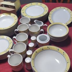 Collectible Royal Doulton Set