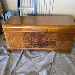 Lane Cedar Chest With Original Key