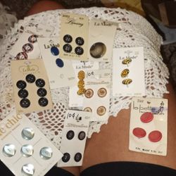 Grandmas VINTAGE BUTTON LOT!!!!!