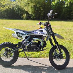 125cc 4 Speed Youth Dirt-Bike w/Helmet