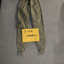 Men’s Size Small khaki Joggers