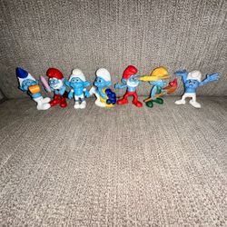 Lot of 7 Smurf toys