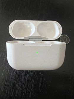 AirPods Pro charging Case