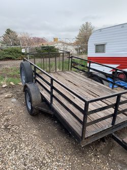 home made trayler really strong 5.5x10 it tilts is rated for 5000 pounds