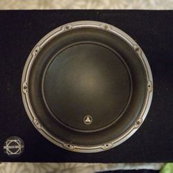 JL Audio 12W6v2 D4 12" Subwoofer With Sealed Box 