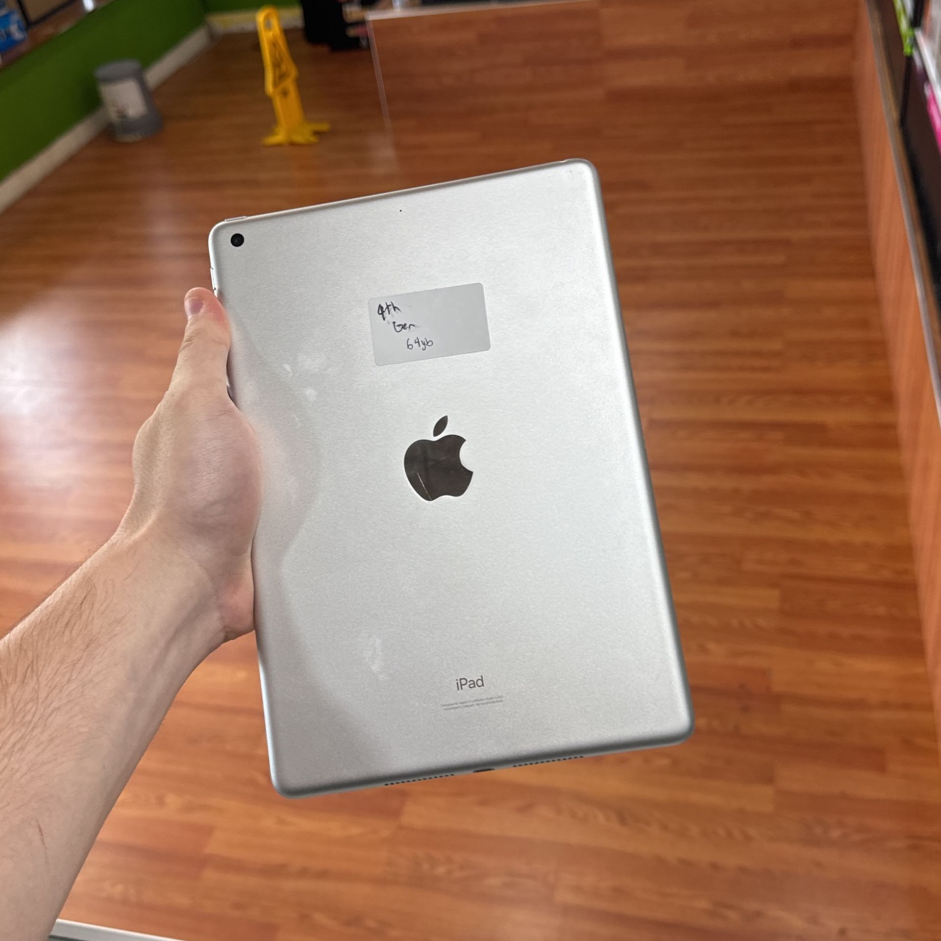 iPad 9th Gen 64GB WiFi Used