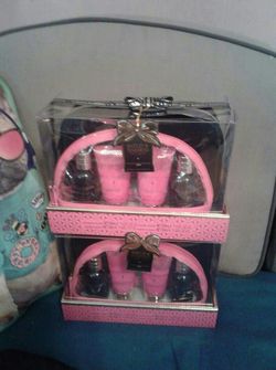 Estuches con perfumes