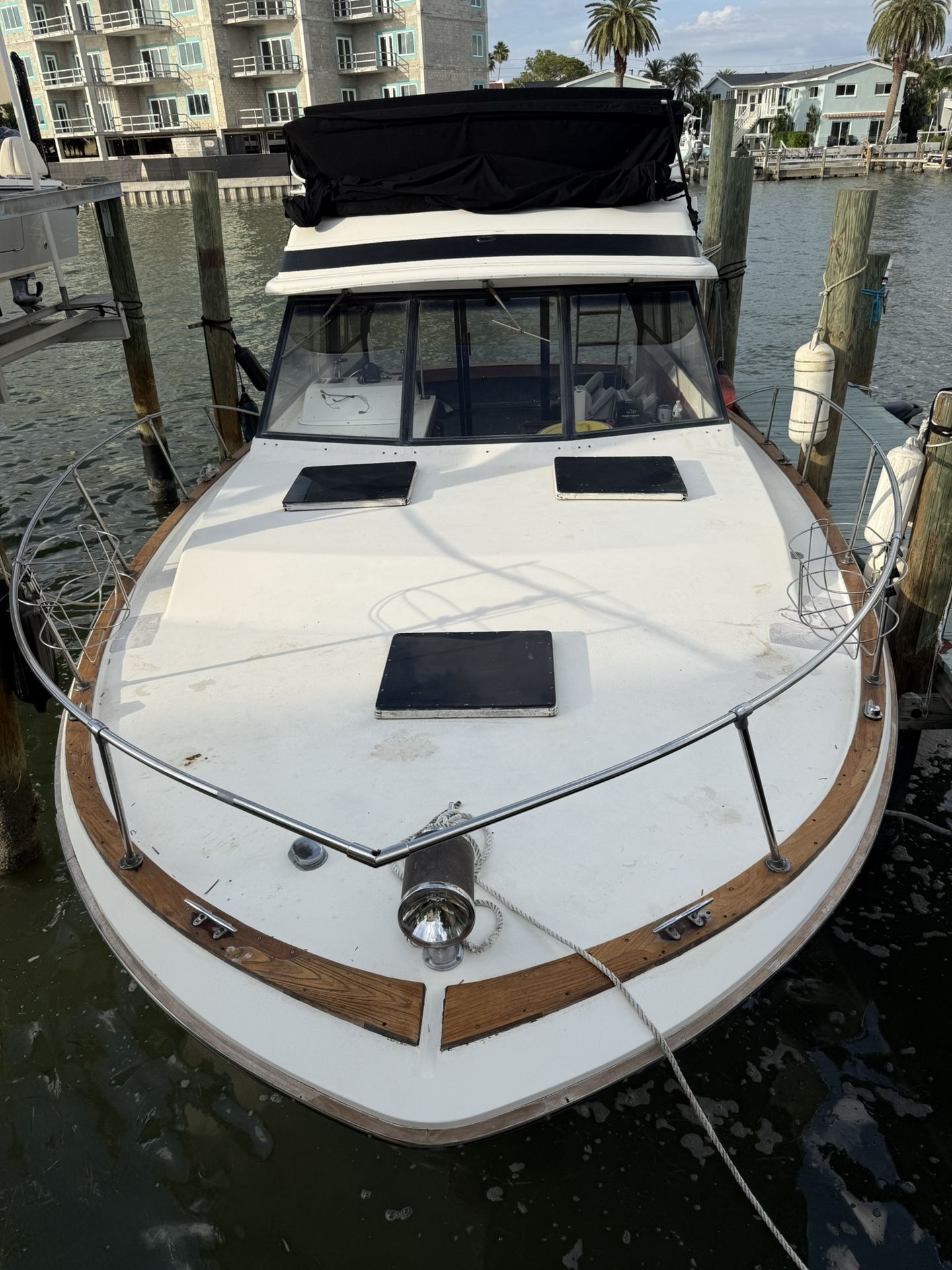 Trojan F32 Live Aboard Fishing Boat 32ft Runs Drives Great