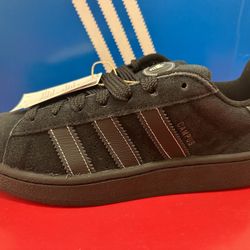 Adidas Mens Shos  , Size # 9 , $70 Firm 
