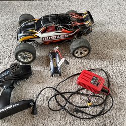 Traxxas Rustler 1/10 scale 2WD stadium truck