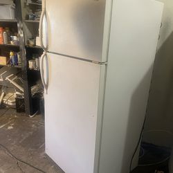 Refrigerator Works Great I Sell All The Time 