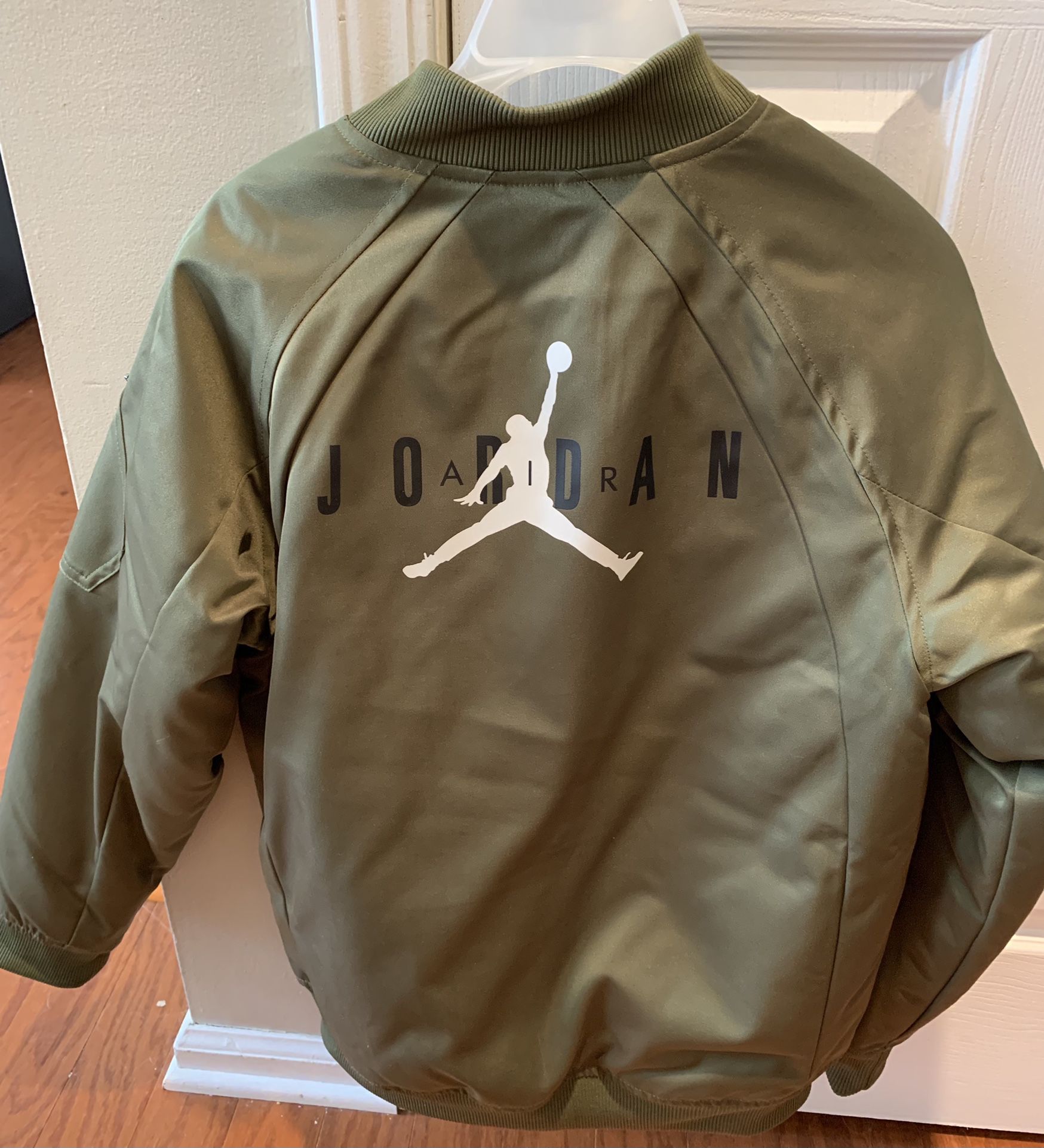 Jordan-brand bomber jacket, olive green - Youth Large