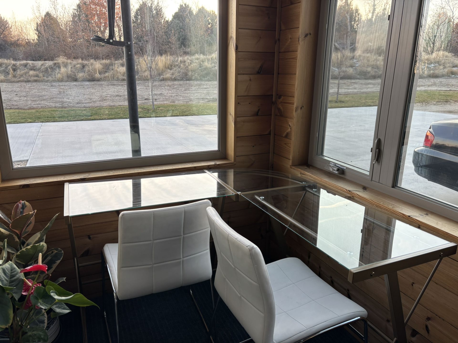 Modern Glass Tables And Chairs