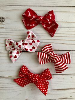 Handmade baby/toddler valentine bows