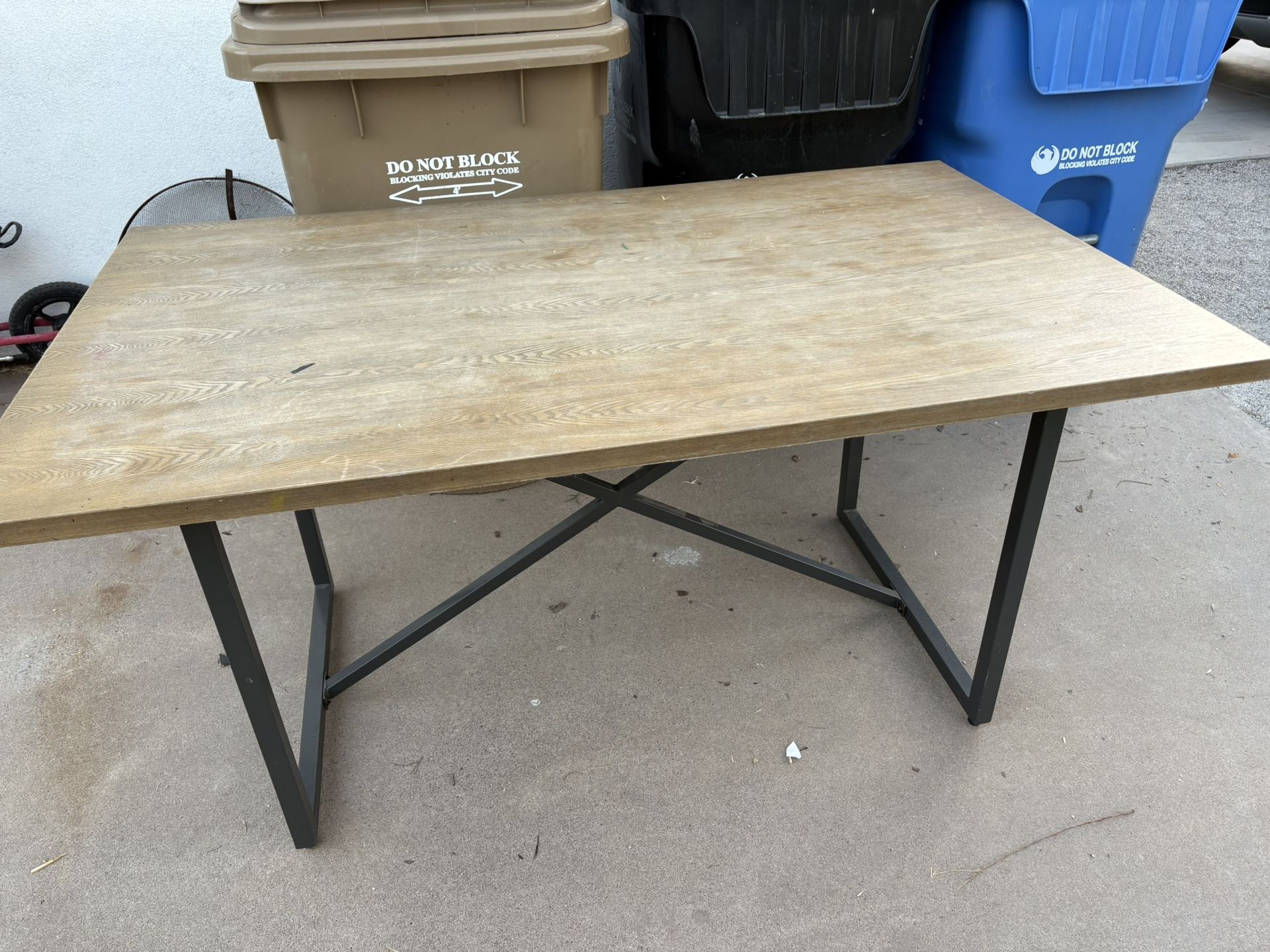 Dining Table! $125 OBO