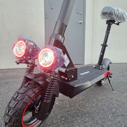 Brand New Folding Electric Scooter Off Road, 26-27Mph 30miles, Deliver Available 