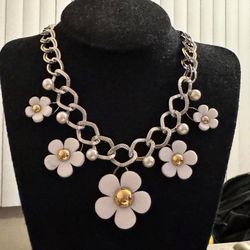 Flower Necklace And Earrings Set