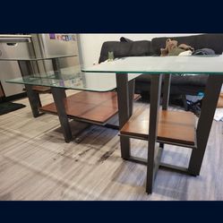 Coffee Table With 2 End Tables 
