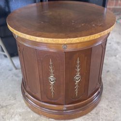 Round Side Table