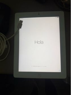 Apple iPad Tablet 2 (Model A1396) with Charger