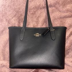 Coach Shoulder Bag 