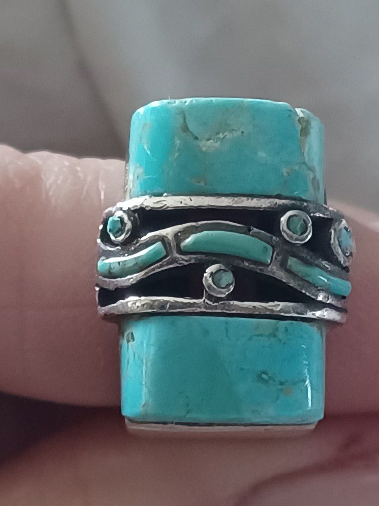 Vtg.Sterling Silver Rare TURQUOISE UNIQUE ring- Sz5.25