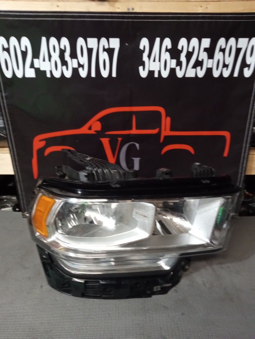 Headlights Dodge Ram 2(contact info removed)  2019.2023