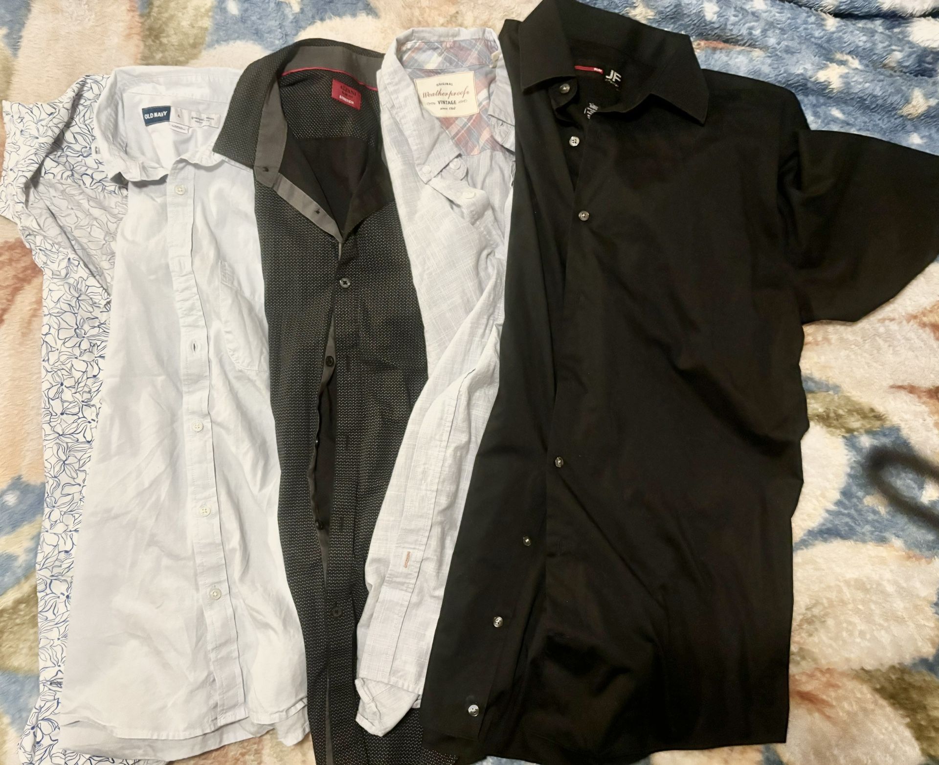 Men’s Button Up Shirts. Lg, Xl